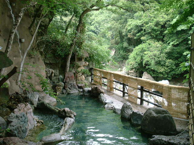 Onsen - hồ tắm nước nóng ở Nhật
